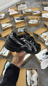 Asics Gel 1130 Black / White Trainers