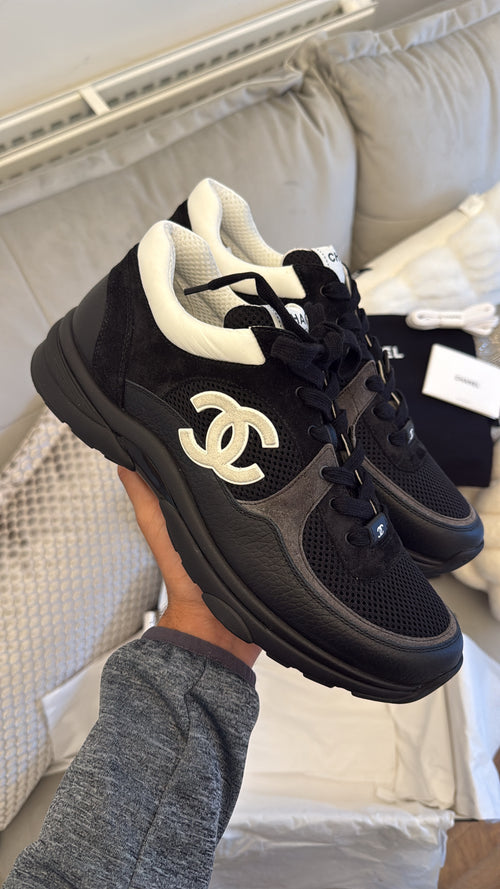 Chanel Cc Trainers Black / White