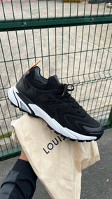 Louis Vuitton Tactic Runners Black / White